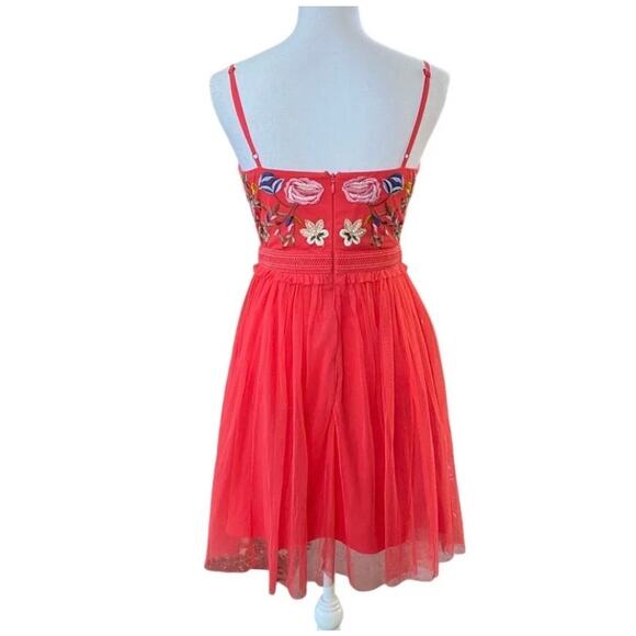 French Connection Geona Strappy Tulle Dress Sz 4/S Red Multi Floral Embroidered - Picture 2 of 12